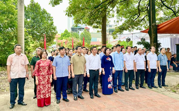 Xã Đại Thanh tổ chức lễ dâng hương, dâng hoa tri ân các anh hùng liệt sĩ