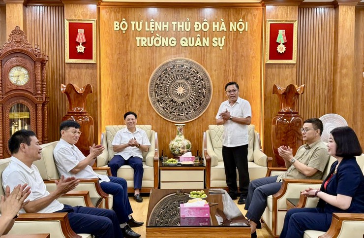 LÃNH ĐẠO XÃ ĐẠI THANH THĂM, LÀM VIỆC VỚI TRƯỜNG QUÂN SỰ - BỘ TƯ LỆNH THỦ ĐÔ HÀ NỘI
