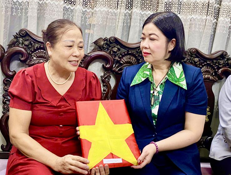ĐOÀN THANH NIÊN XÃ ĐẠI THANH TỔ CHỨC TRAO TẶNG DI ẢNH PHỤC DỰNG LIỆT SĨ NHÂN KỶ NIỆM 79 NĂM NGÀY THƯƠNG BINH - LIỆT SĨ- Ảnh 5.