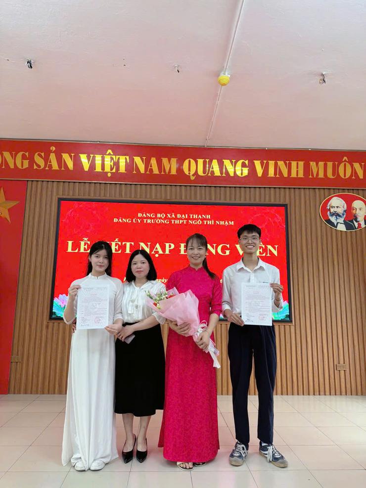 Đảng bộ xã Đại Thanh đẩy mạnh ươm mầm “hạt giống đỏ” trong trường trung học phổ thông- Ảnh 7. Đảng bộ xã Đại Thanh đẩy mạnh ươm mầm “hạt giống đỏ” trong trường trung học phổ thông- Ảnh 7.