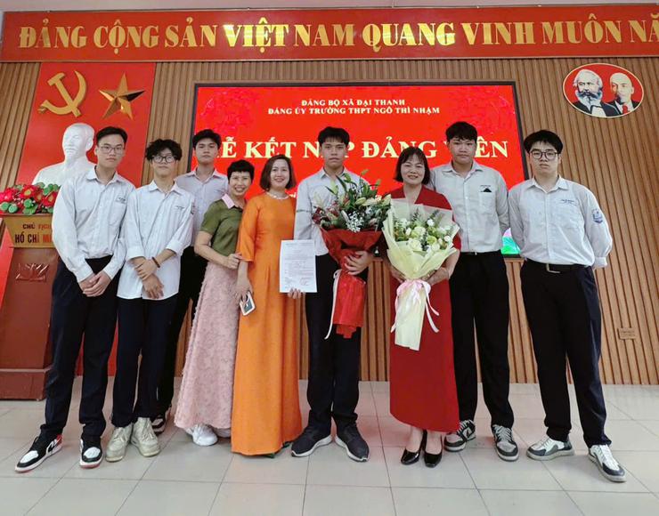 Đảng bộ xã Đại Thanh đẩy mạnh ươm mầm “hạt giống đỏ” trong trường trung học phổ thông- Ảnh 5. Đảng bộ xã Đại Thanh đẩy mạnh ươm mầm “hạt giống đỏ” trong trường trung học phổ thông- Ảnh 5.