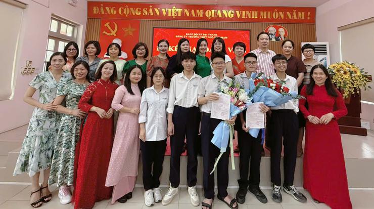 Đảng bộ xã Đại Thanh đẩy mạnh ươm mầm “hạt giống đỏ” trong trường trung học phổ thông- Ảnh 2. Đảng bộ xã Đại Thanh đẩy mạnh ươm mầm “hạt giống đỏ” trong trường trung học phổ thông- Ảnh 2.