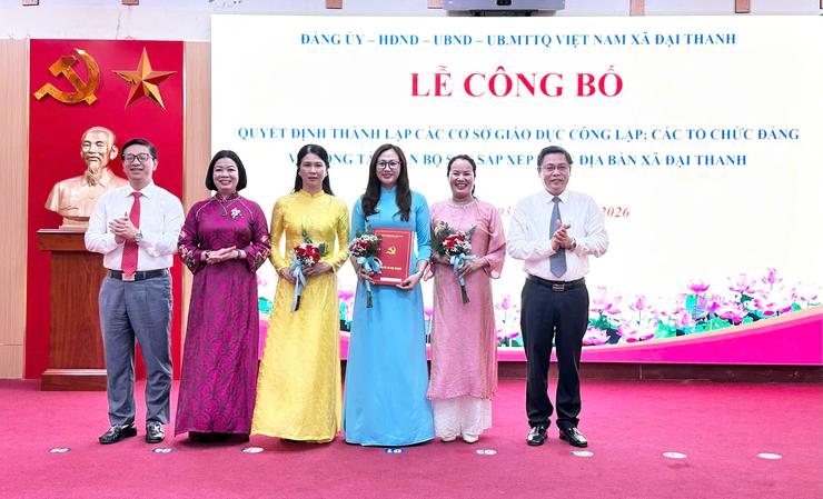 Xã Đại Thanh công bố quyết định thành lập các cơ sở giáo dục công lập và công tác cán bộ sau sắp xếp- Ảnh 5. Xã Đại Thanh công bố quyết định thành lập các cơ sở giáo dục công lập và công tác cán bộ sau sắp xếp- Ảnh 5.