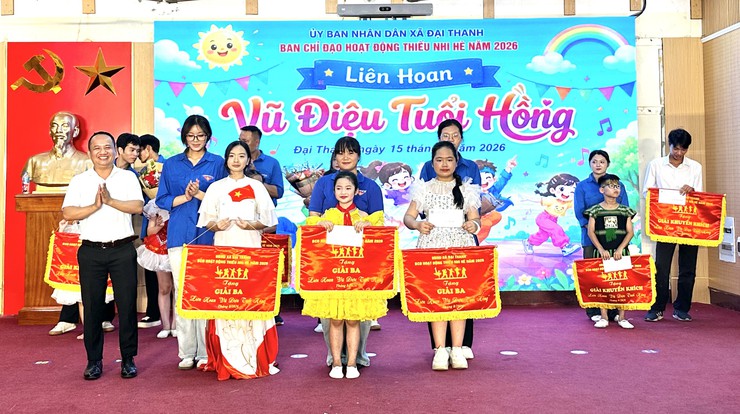 SÔI NỔI LIÊN HOAN “VŨ ĐIỆU TUỔI HỒNG” THIẾU NHI XÃ ĐẠI THANH HÈ 2026 - Ảnh 9.