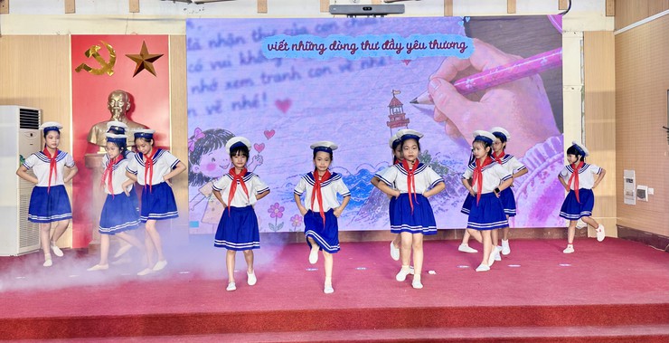 SÔI NỔI LIÊN HOAN “VŨ ĐIỆU TUỔI HỒNG” THIẾU NHI XÃ ĐẠI THANH HÈ 2026 - Ảnh 5.
