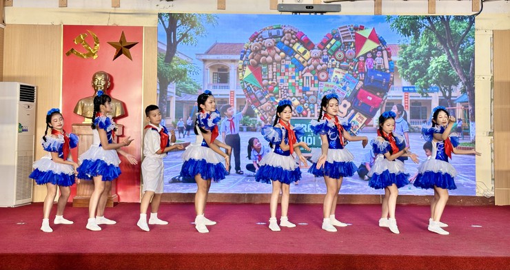 SÔI NỔI LIÊN HOAN “VŨ ĐIỆU TUỔI HỒNG” THIẾU NHI XÃ ĐẠI THANH HÈ 2026 - Ảnh 6.