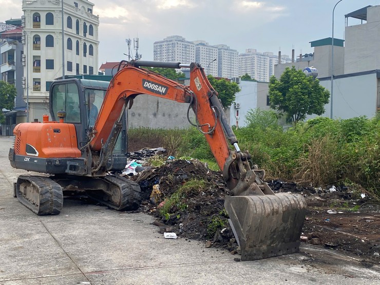 XÃ ĐẠI THANH ĐỒNG LOẠT RA QUÂN TỔNG VỆ SINH MÔI TRƯỜNG, XỬ LÝ DỨT ĐIỂM CÁC ĐIỂM RÁC TỒN ĐỌNG - Ảnh 1.