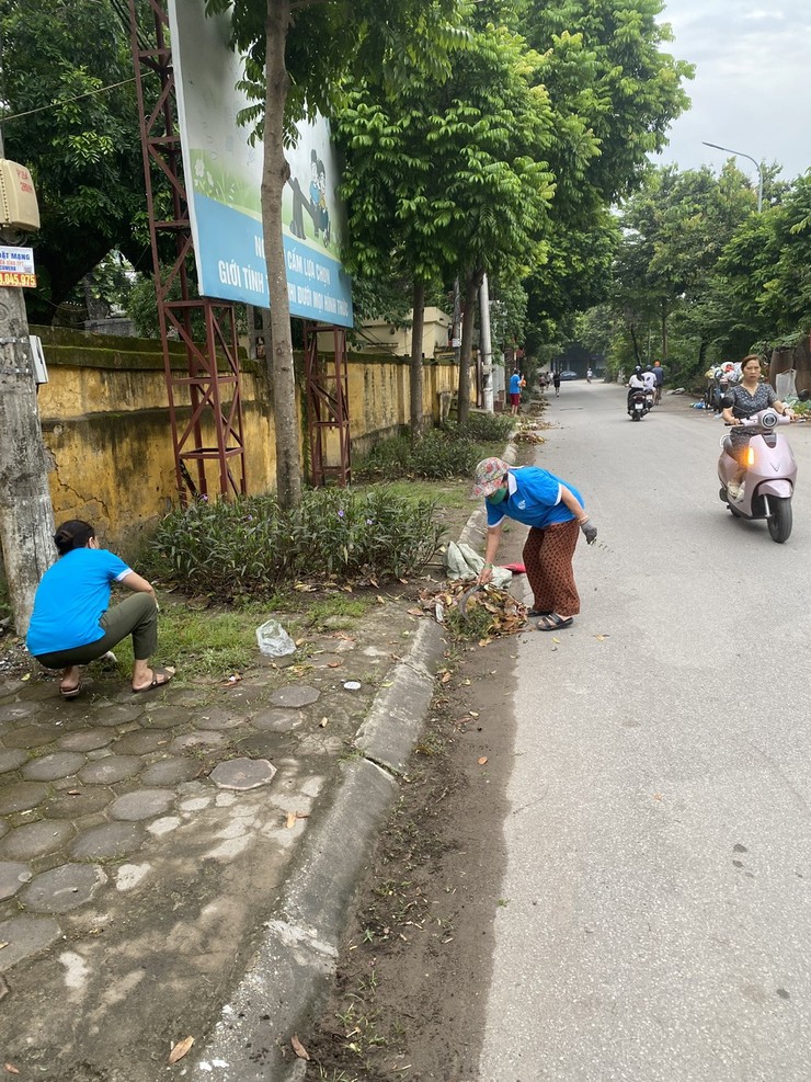 XÃ ĐẠI THANH ĐỒNG LOẠT RA QUÂN TỔNG VỆ SINH MÔI TRƯỜNG, XỬ LÝ DỨT ĐIỂM CÁC ĐIỂM RÁC TỒN ĐỌNG - Ảnh 6.
