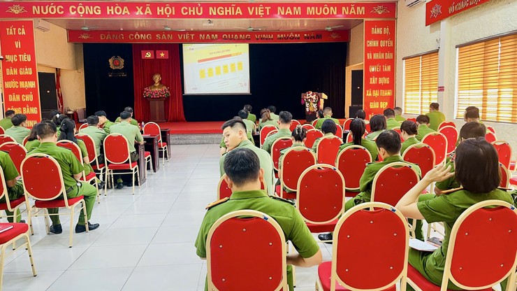 Xã Đại Thanh tham gia Hội nghị trực tuyến toàn quốc nghiên cứu, học tập, quán triệt và triển khai thực hiện một số Nghị quyết, Chỉ thị của Bộ Chính trị. - Ảnh 4.