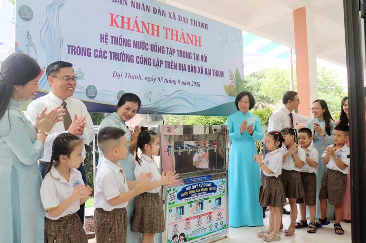 ĐẠI THANH KHAI TRƯƠNG HỆ THỐNG NƯỚC UỐNG TẠI VÒI TRONG CÁC TRƯỜNG CÔNG LẬP - Ảnh 1.